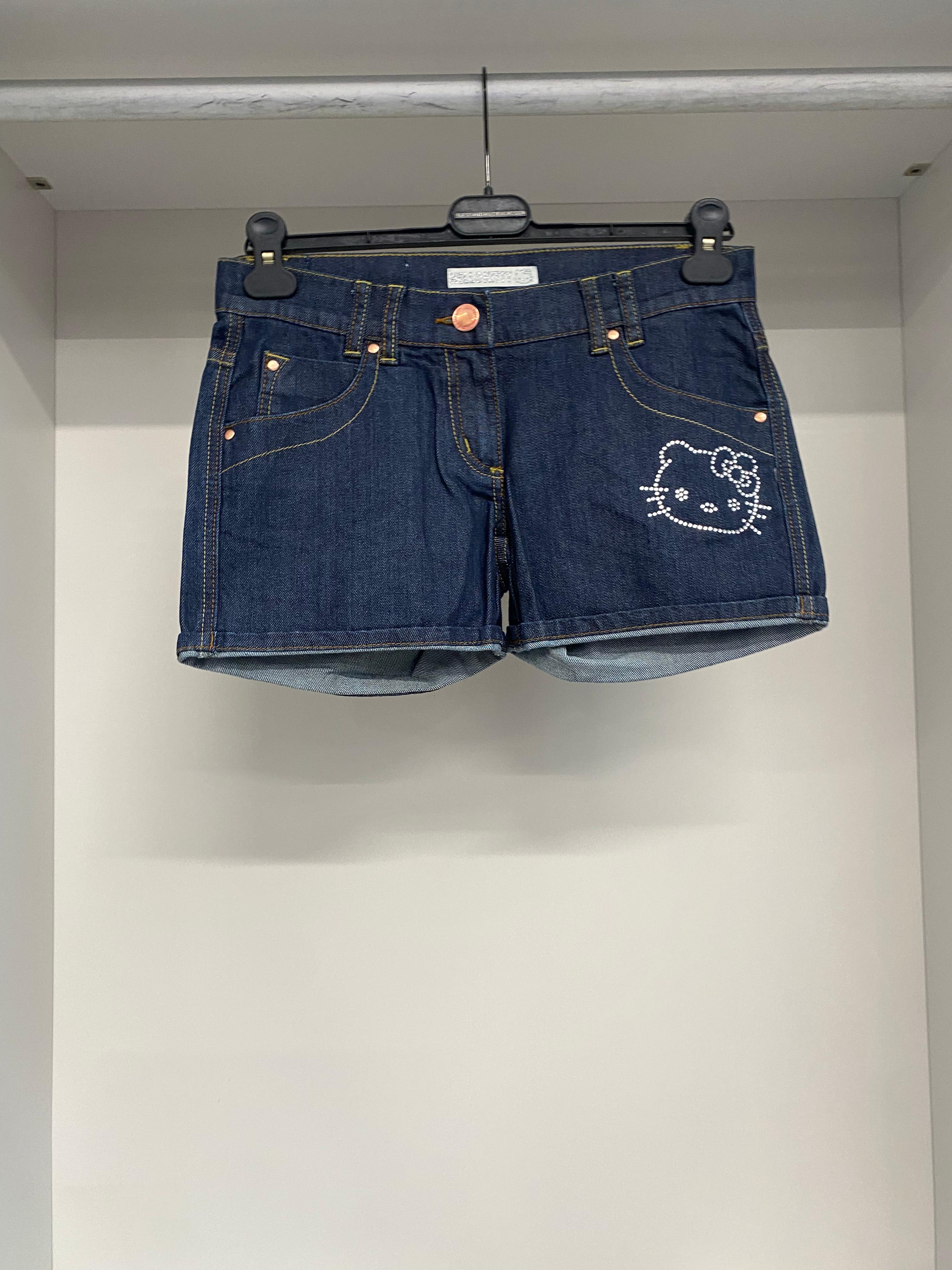 HELLO KITTY SHORT DENIM 2203 DARK WASHED 